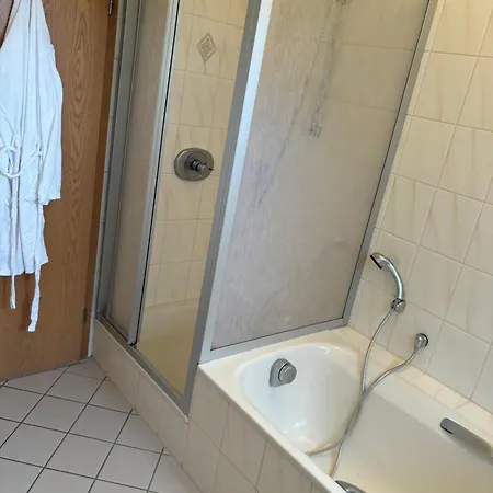 Harmonie Im Gruenen - Charmantes Erdgeschoss Privatzimmer Mit Gartenzugang 3* Wathlingen